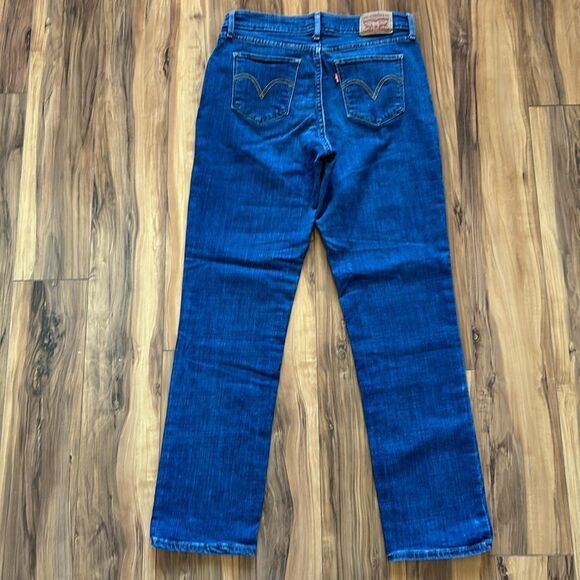 Levi’s Classic Straight Jeans - Picture 9 of 9